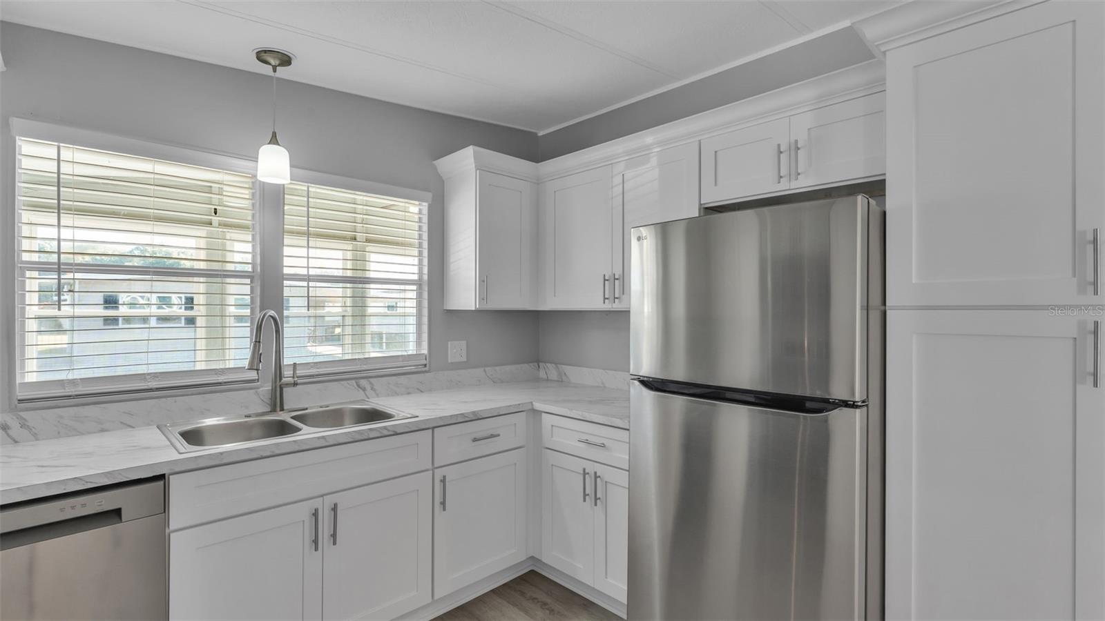 Image 9 of 26 For 2055 Floral Avenue 40