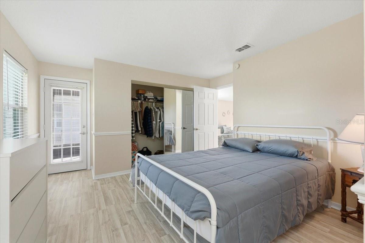 Image 14 of 39 For 6119 Sandpipers Drive