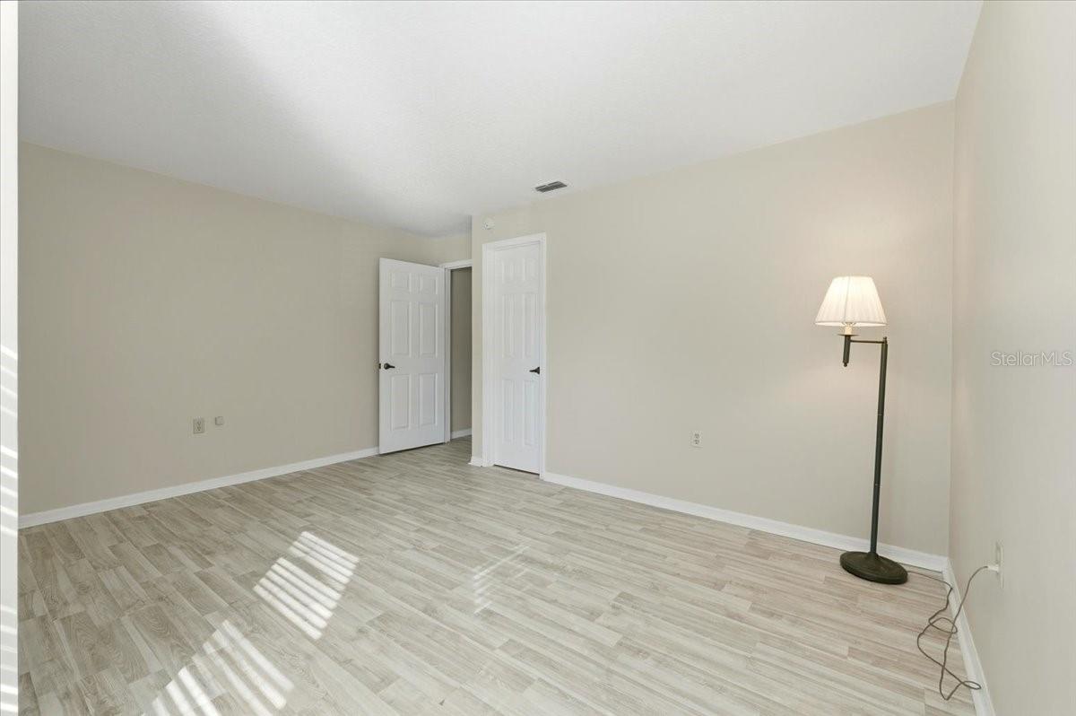 Image 22 of 39 For 6119 Sandpipers Drive