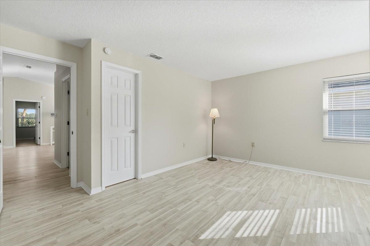 Image 23 of 39 For 6119 Sandpipers Drive