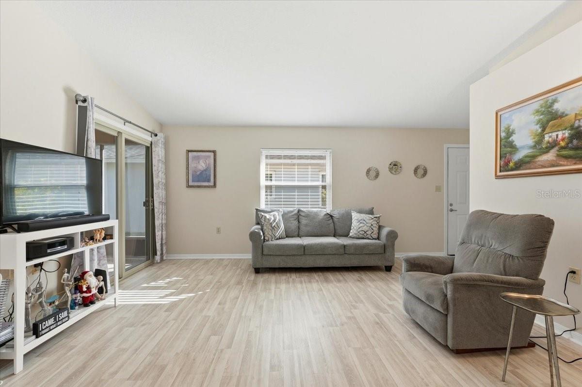 Image 5 of 39 For 6119 Sandpipers Drive