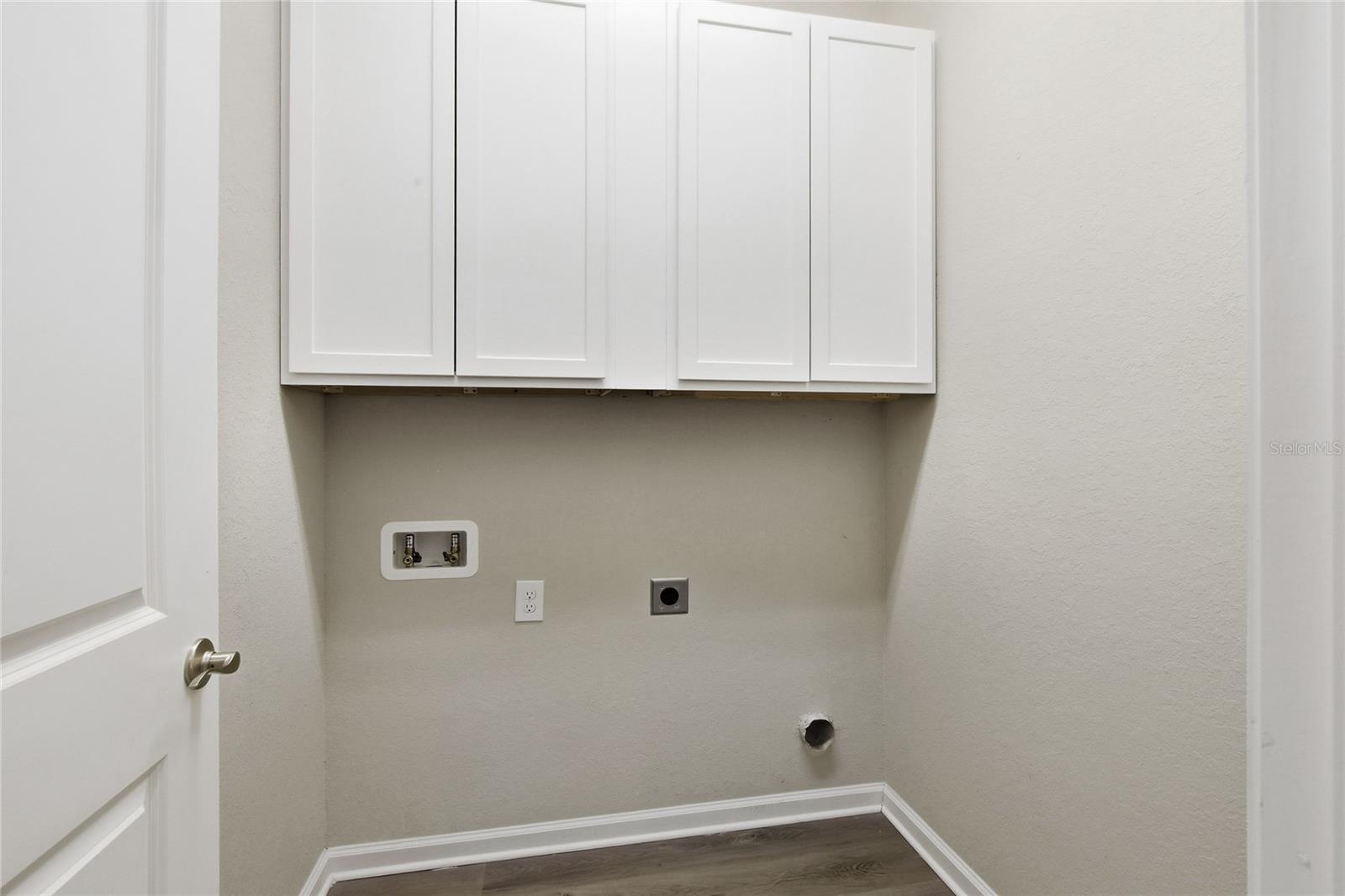 Image 24 of 31 For 845 Gordon Ave N