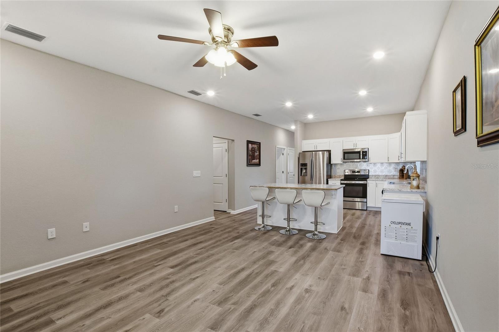 Image 7 of 31 For 845 Gordon Ave N