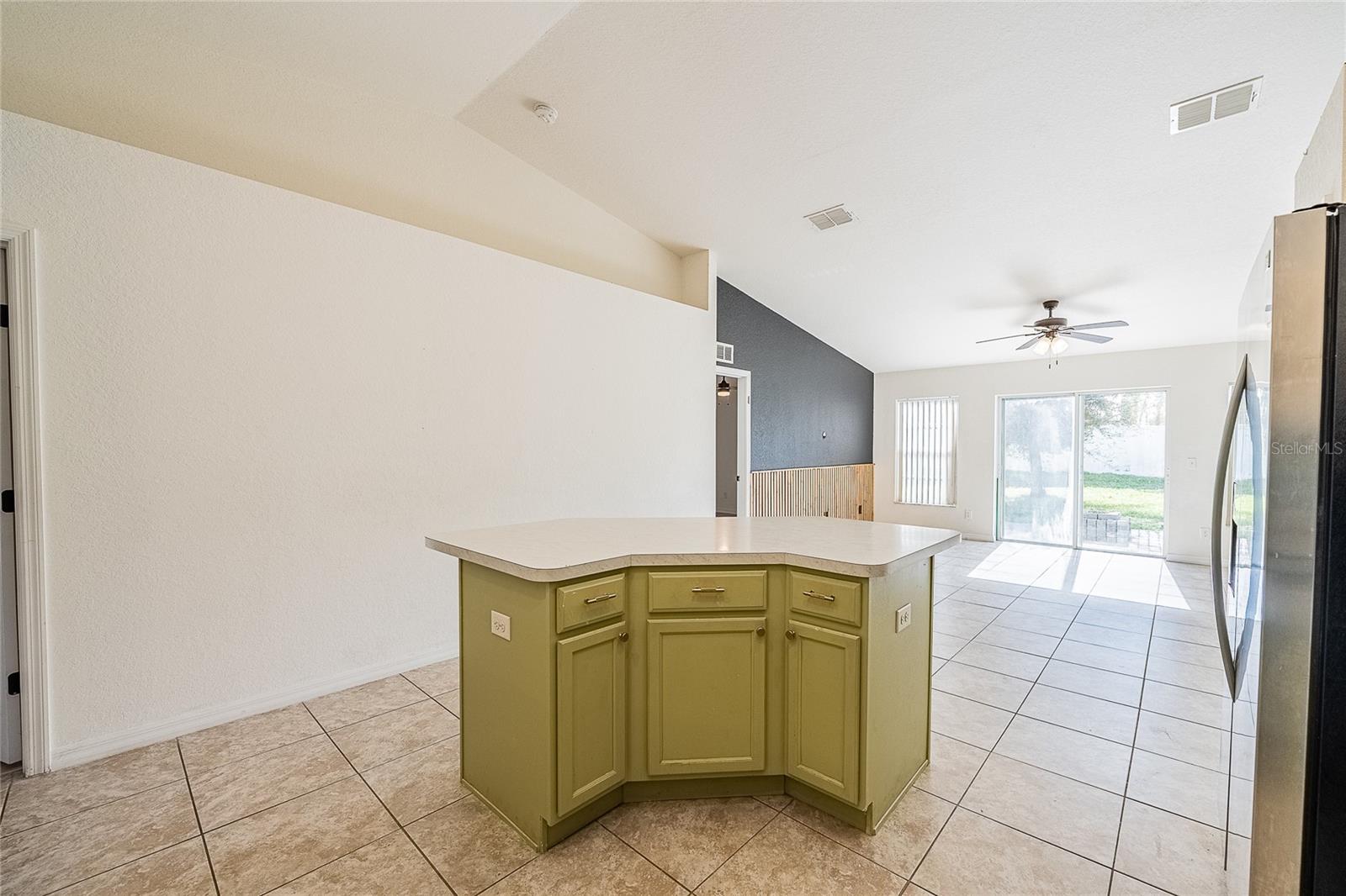 Image 17 of 34 For 245 Captain Hook Way