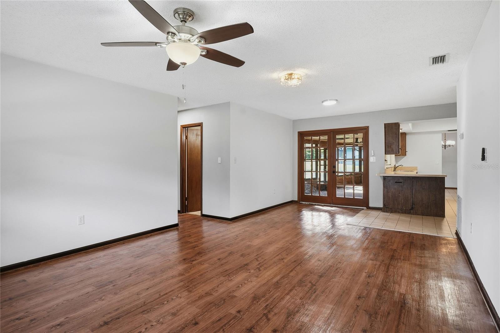 Image 13 of 52 For 3649 Dogwood Place