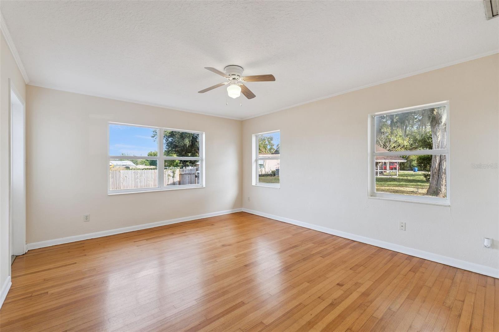 Image 10 of 21 For 1301 Evalyn Drive Se