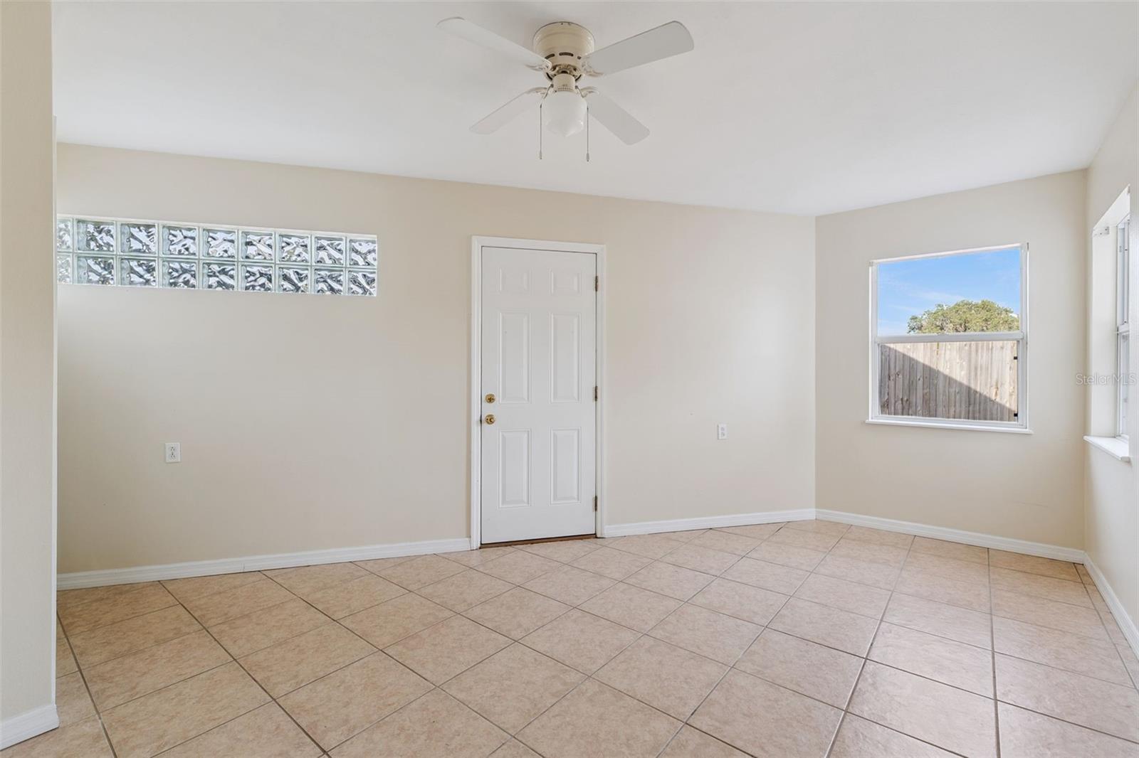 Image 12 of 21 For 1301 Evalyn Drive Se