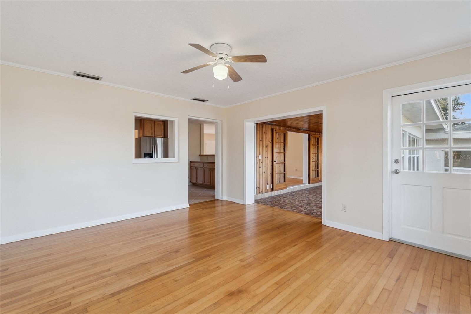 Image 8 of 21 For 1301 Evalyn Drive Se