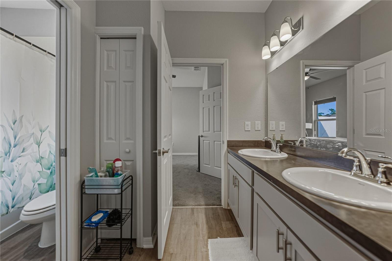 Image 10 of 58 For 929 Montgomery Lane