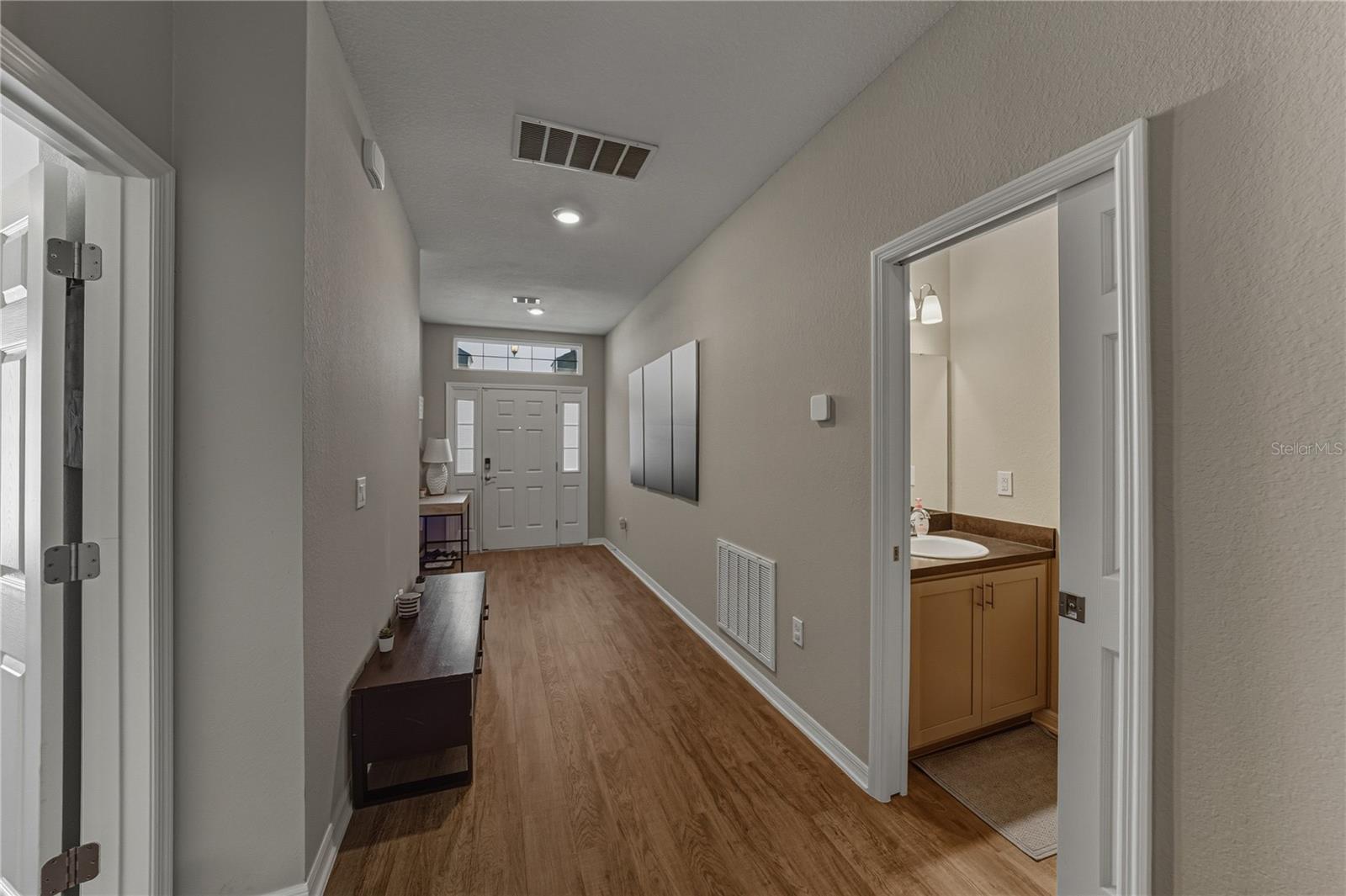 Image 15 of 58 For 929 Montgomery Lane