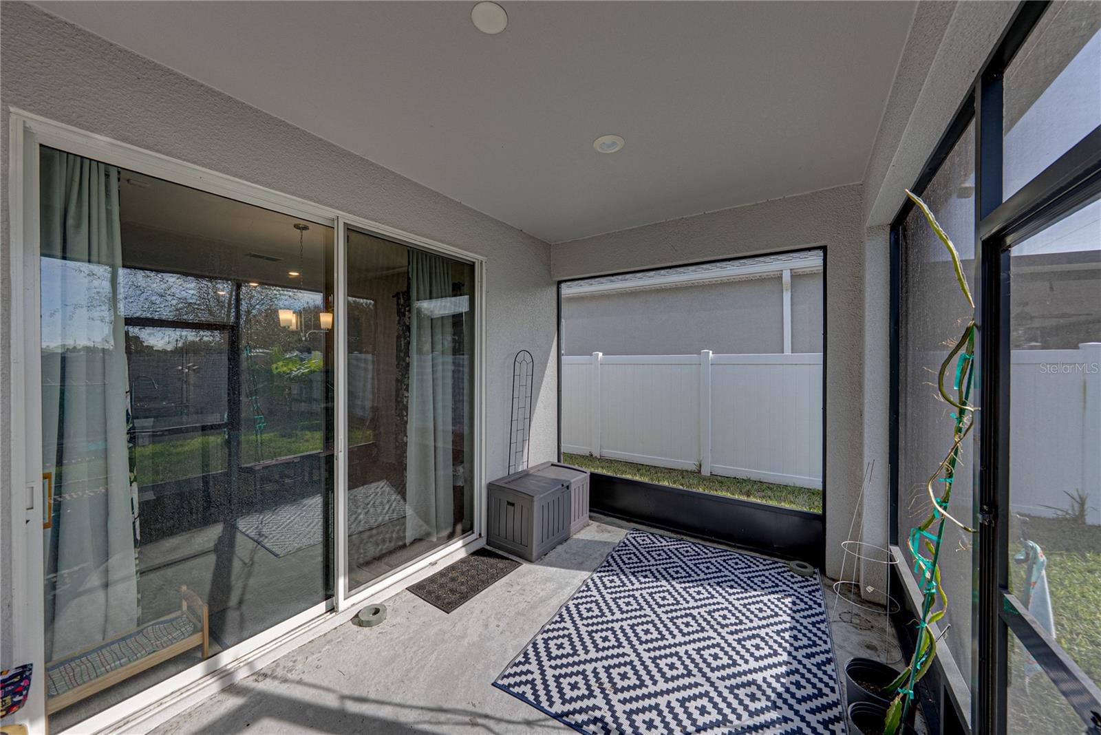 Image 39 of 58 For 929 Montgomery Lane