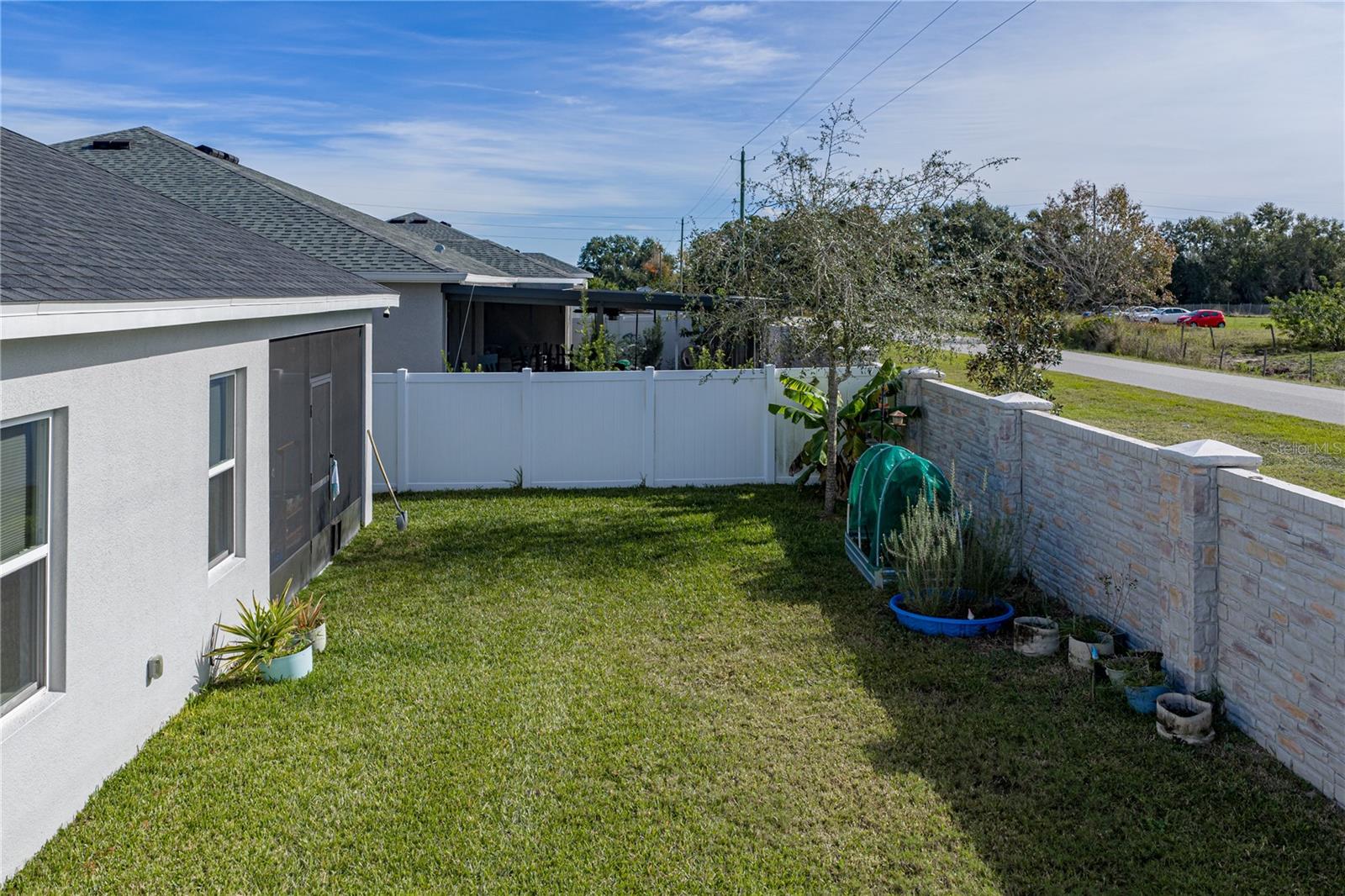 Image 41 of 58 For 929 Montgomery Lane