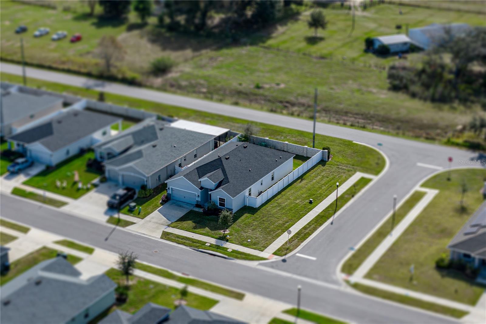 Image 49 of 58 For 929 Montgomery Lane