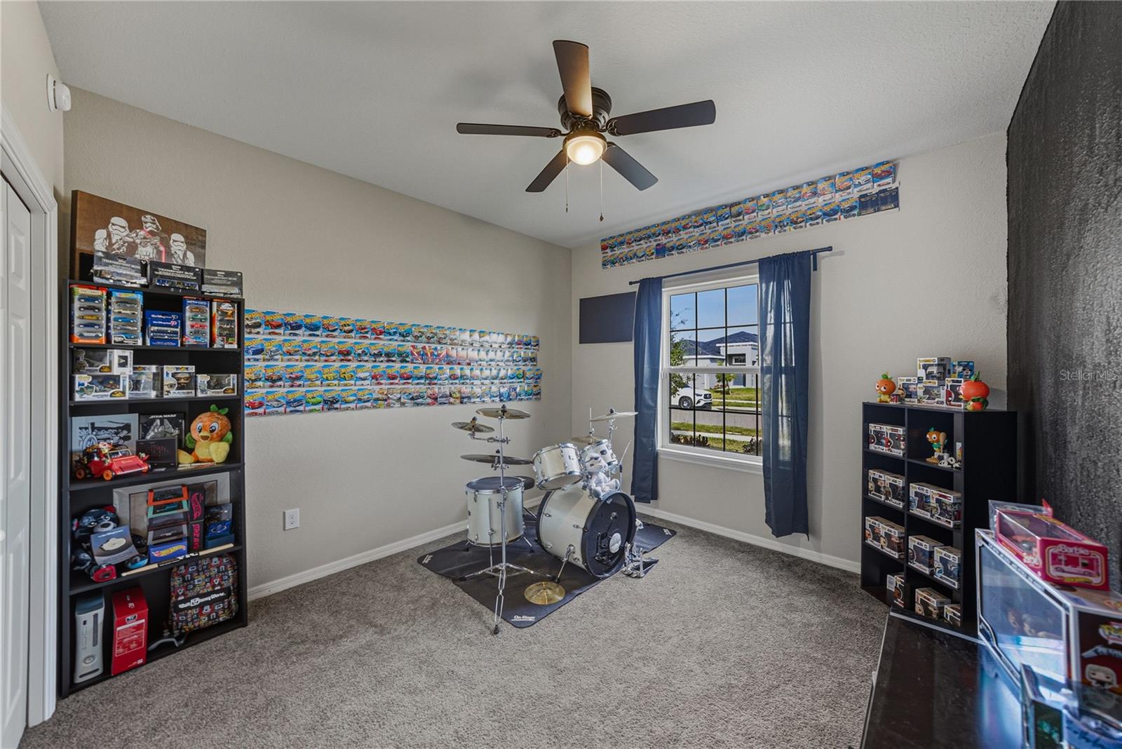 Image 5 of 58 For 929 Montgomery Lane