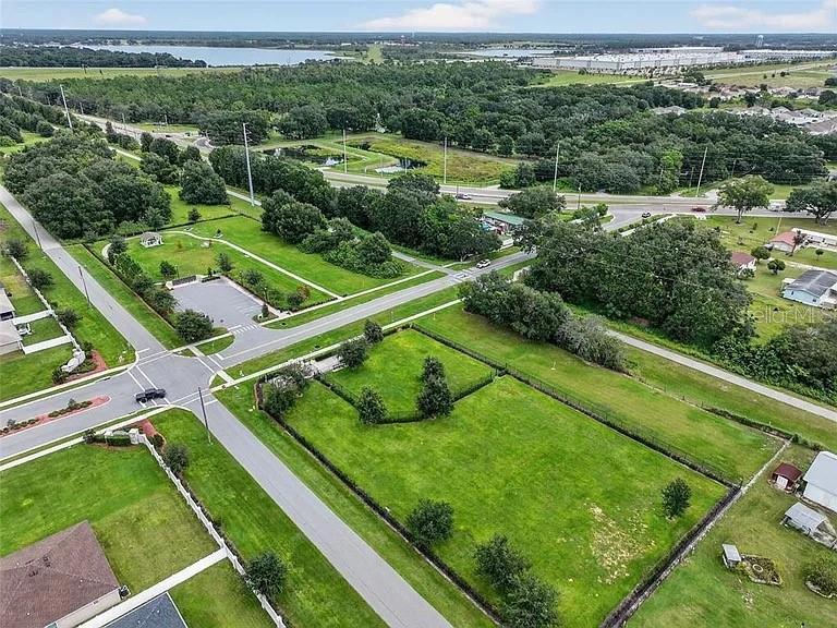 Image 57 of 58 For 929 Montgomery Lane