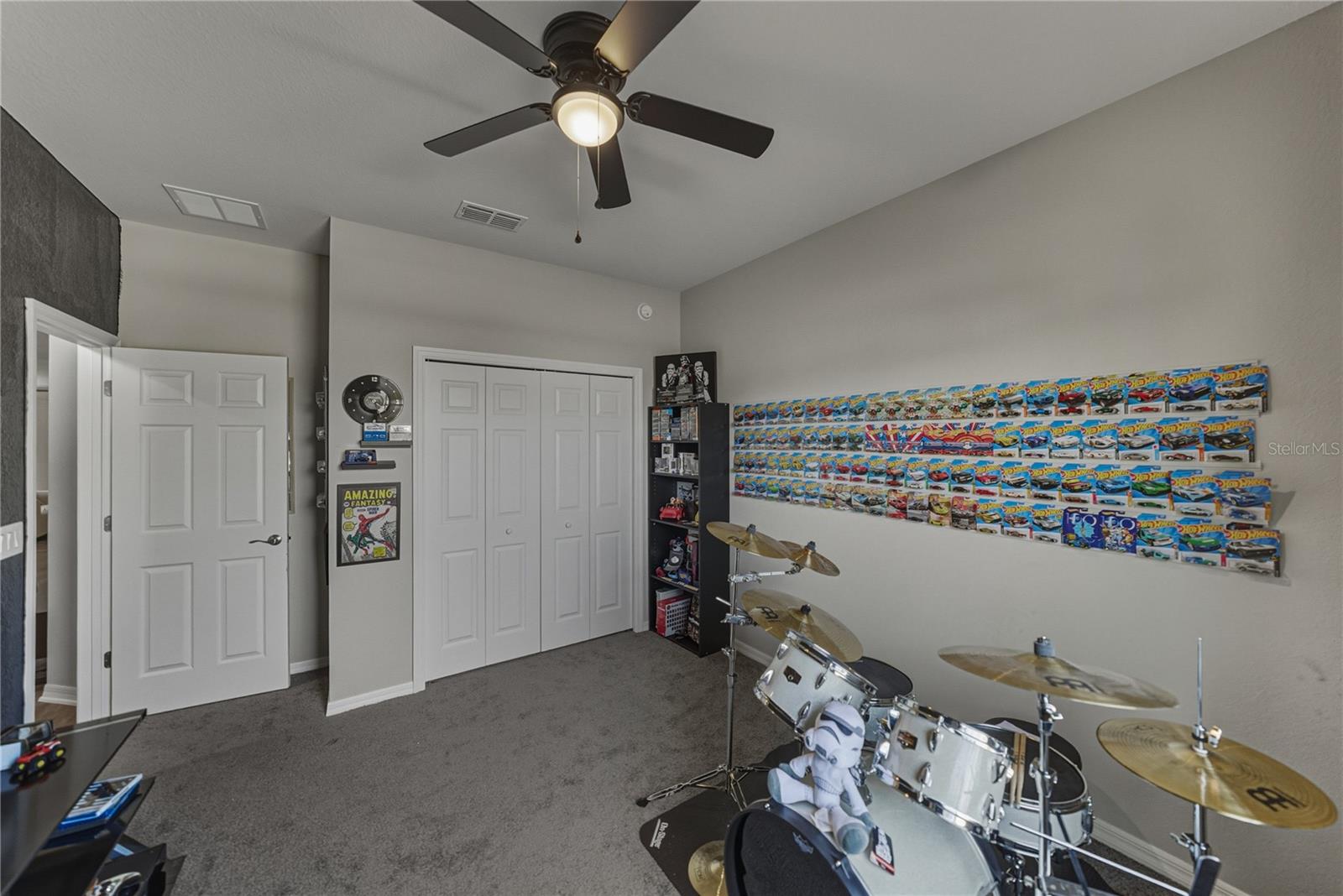 Image 6 of 58 For 929 Montgomery Lane