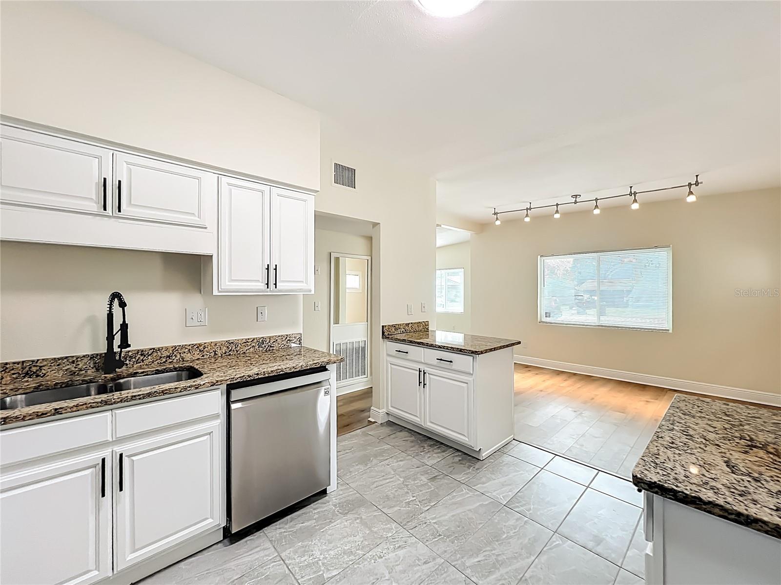 Image 16 of 51 For 3607 Edland Drive