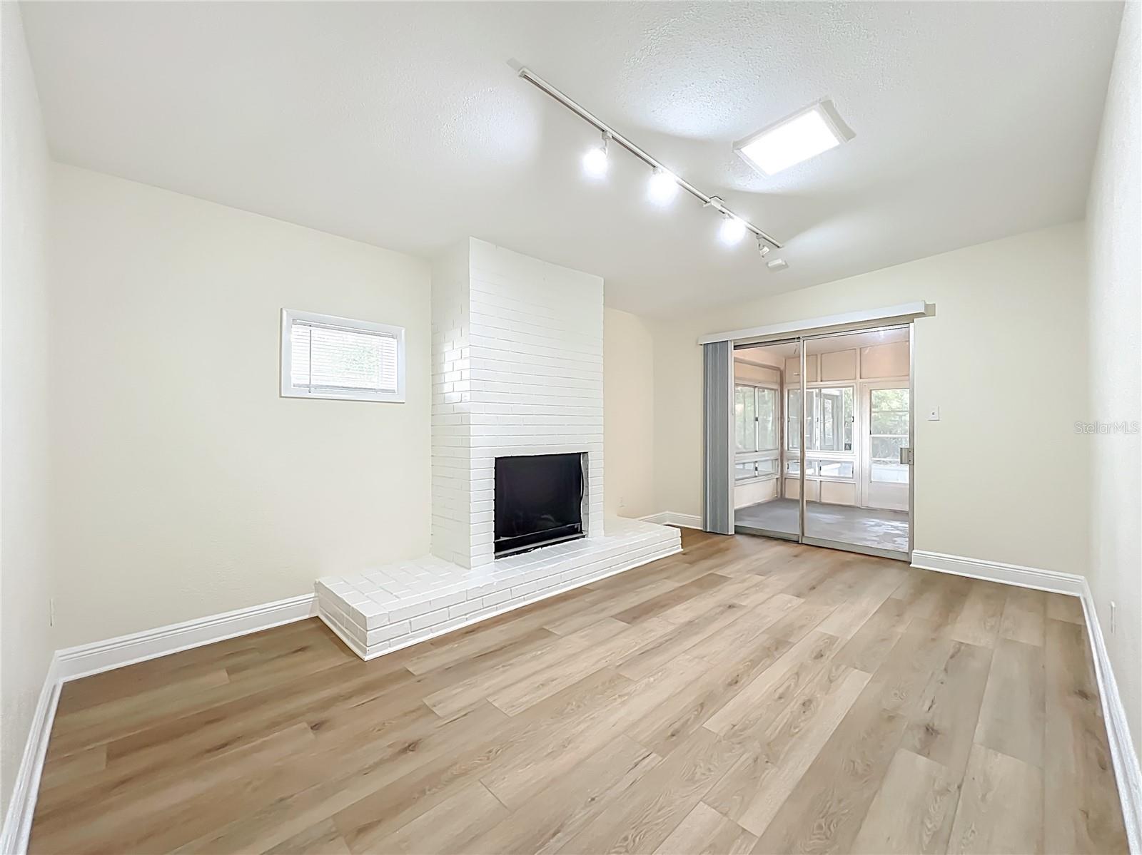 Image 20 of 51 For 3607 Edland Drive