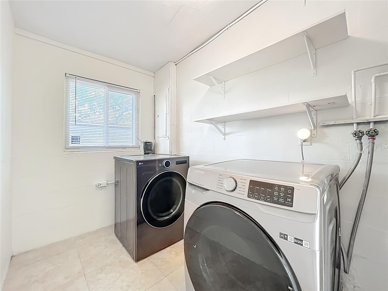 Image 42 of 51 For 3607 Edland Drive