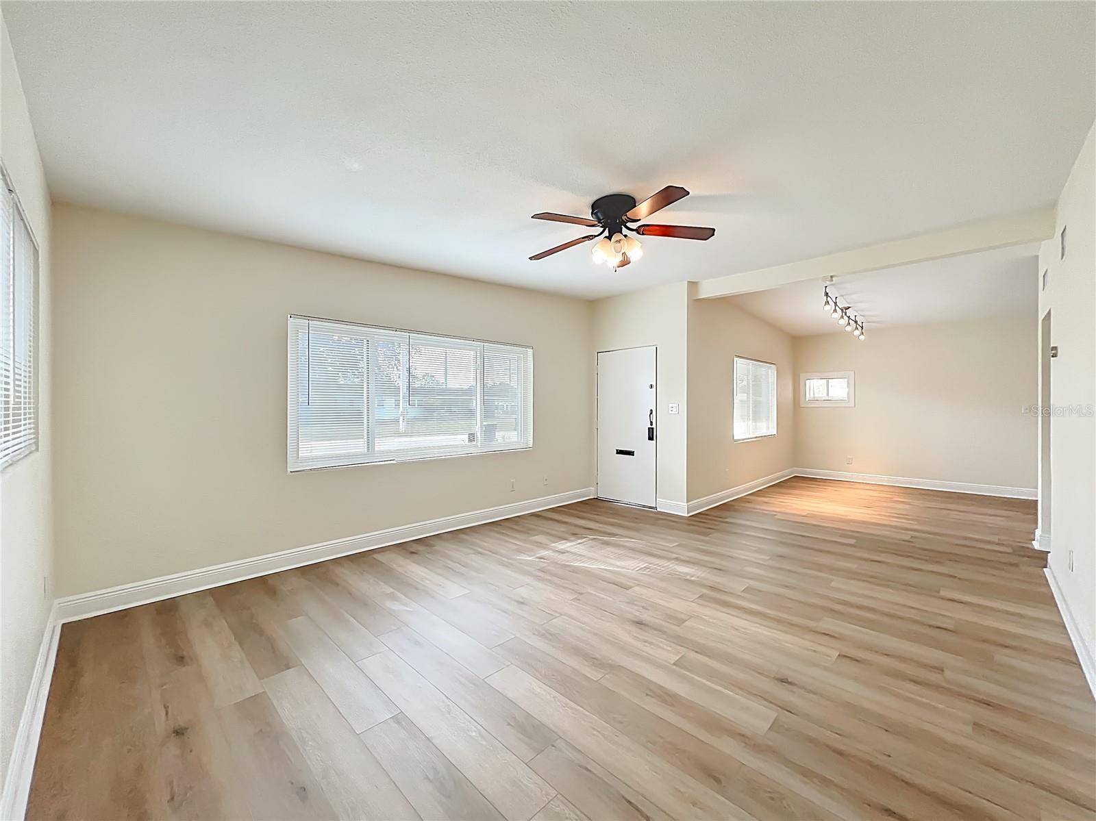 Image 5 of 51 For 3607 Edland Drive