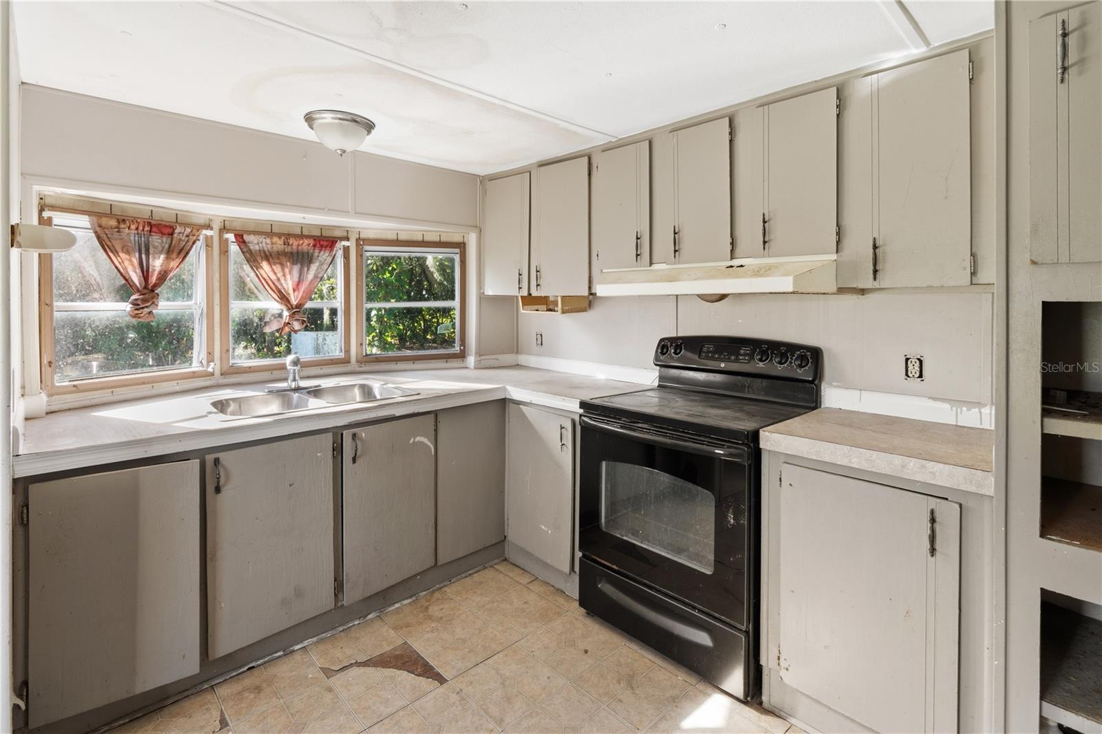 Image 13 of 21 For 2110 Christy Lane