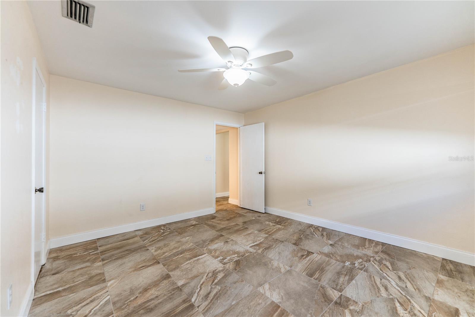 Image 18 of 34 For 746 Barber Circle