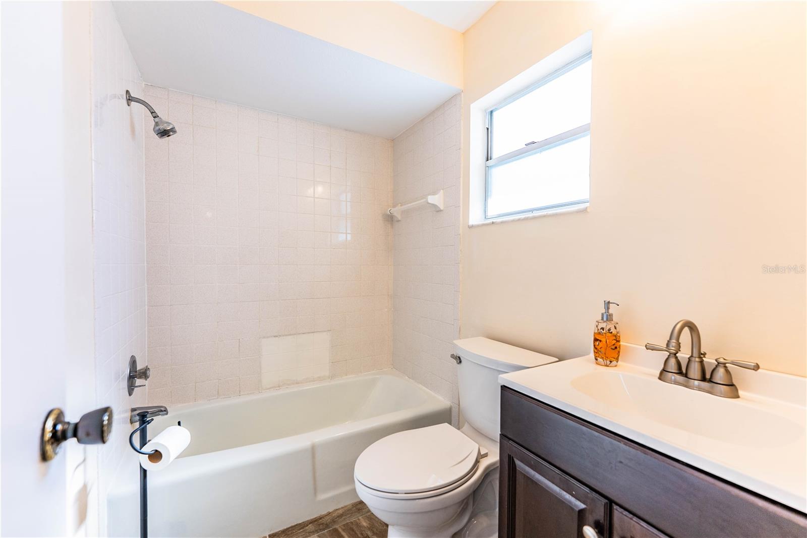 Image 24 of 34 For 746 Barber Circle