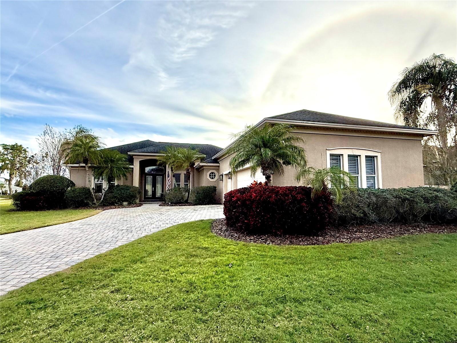 Listing Details for 845 Osprey Landing Drive, LAKELAND, FL 33813