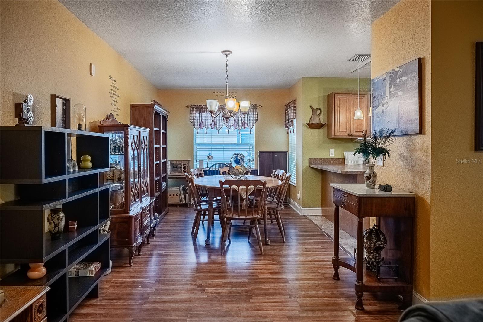 Image 13 of 37 For 706 Vermont Avenue