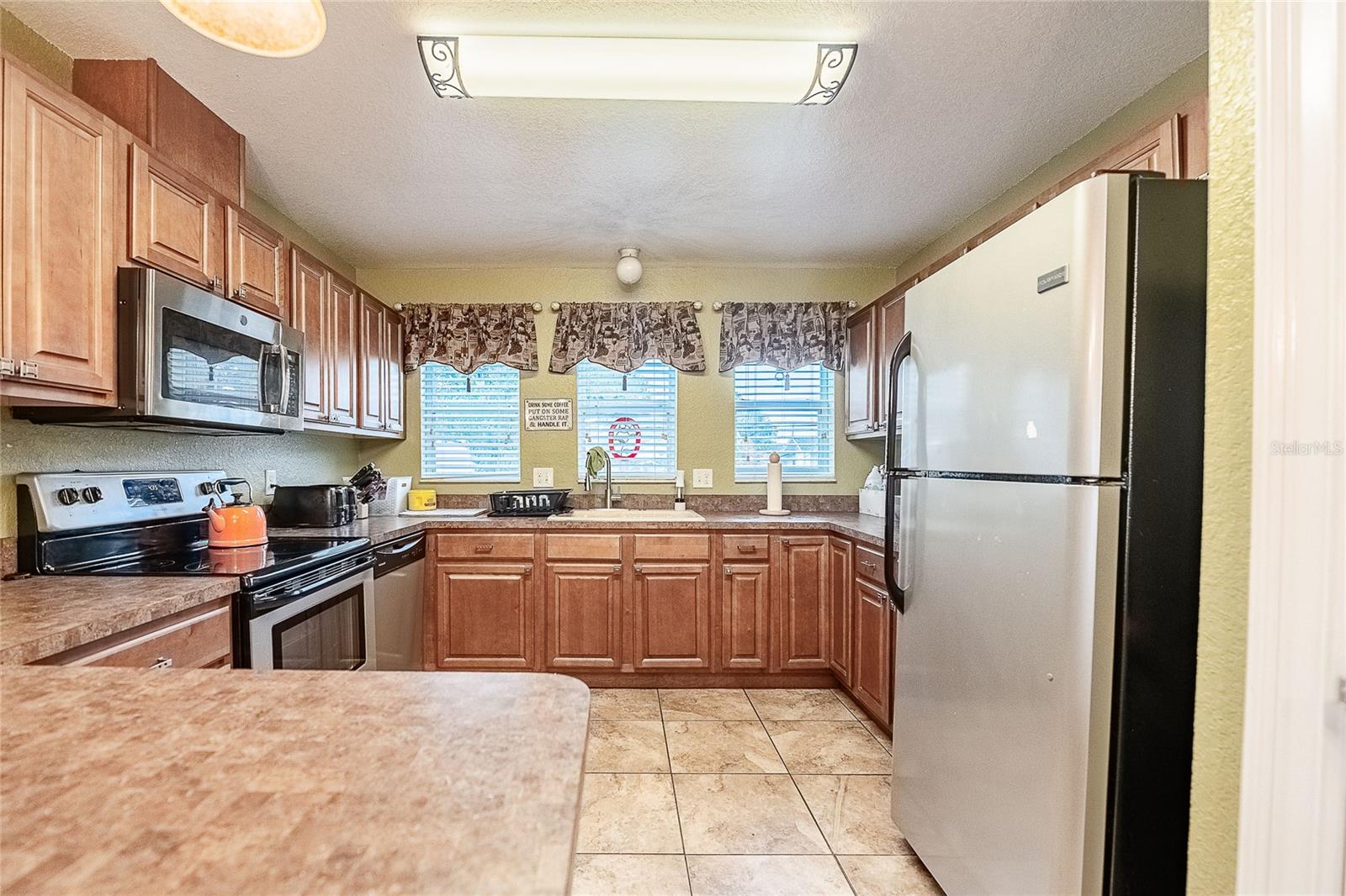 Image 15 of 37 For 706 Vermont Avenue