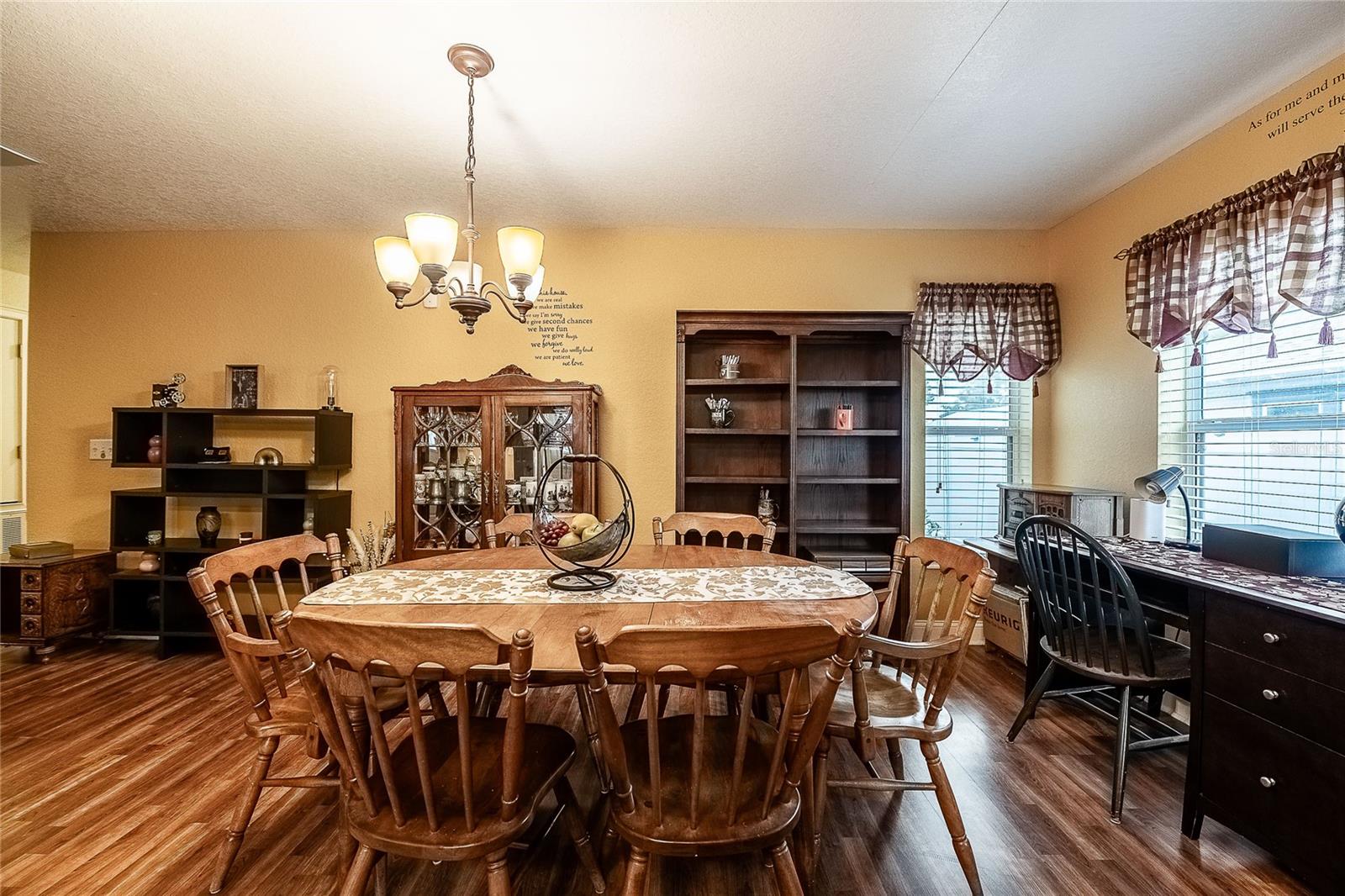 Image 18 of 37 For 706 Vermont Avenue