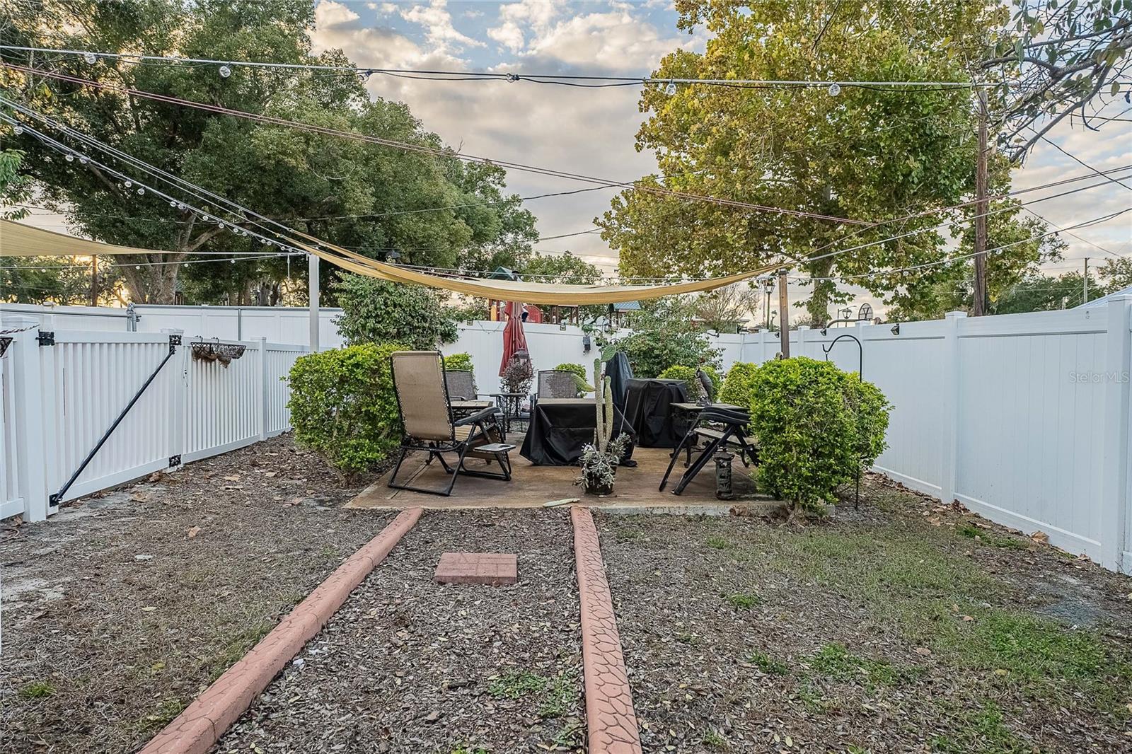 Image 35 of 37 For 706 Vermont Avenue