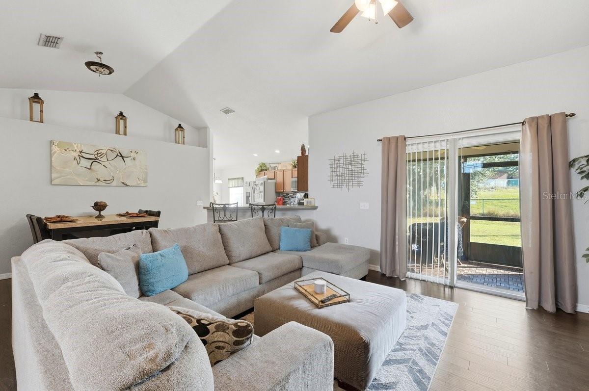 Image 11 of 35 For 858 Terranova Road