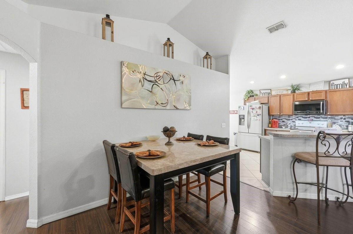 Image 15 of 35 For 858 Terranova Road