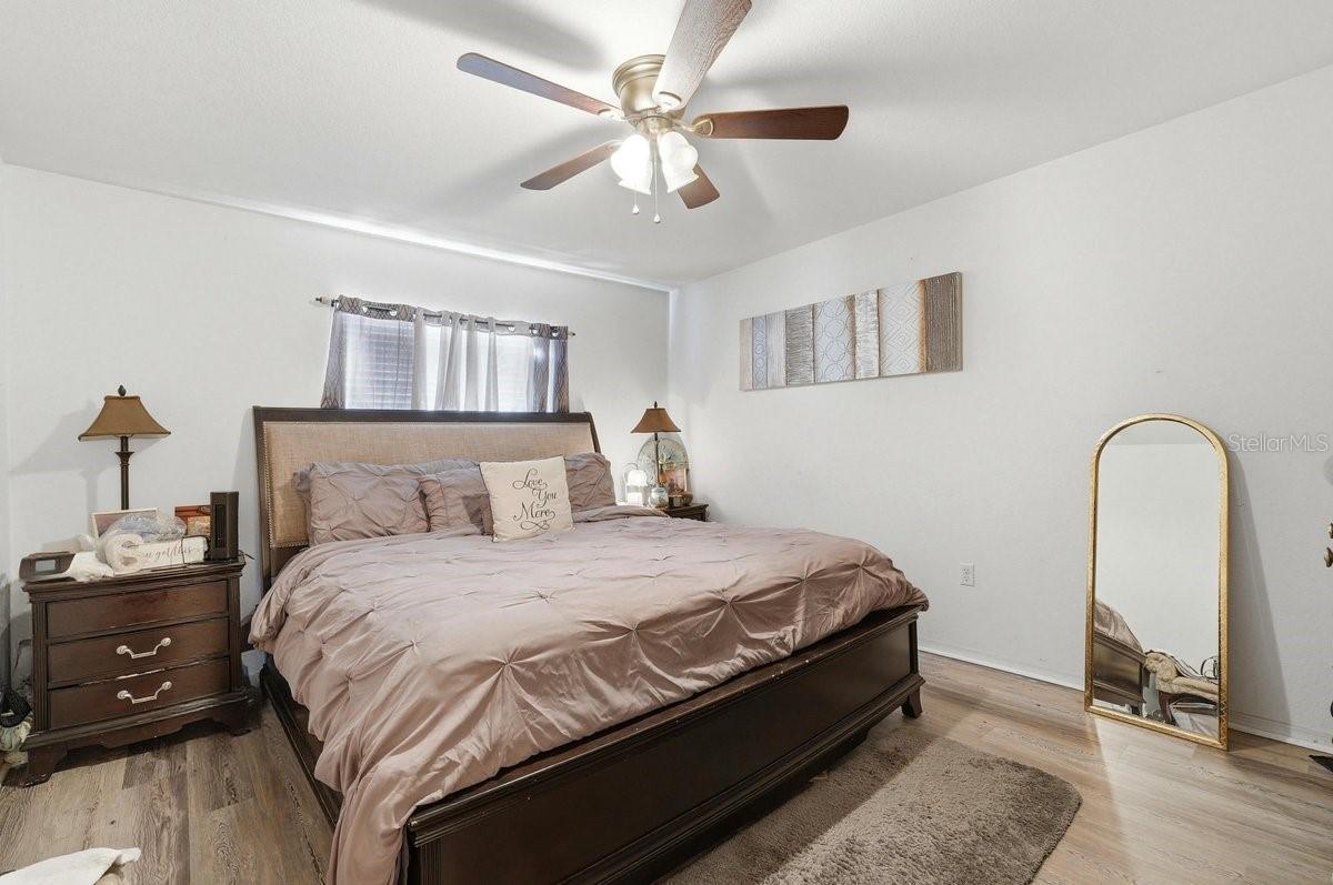 Image 17 of 35 For 858 Terranova Road