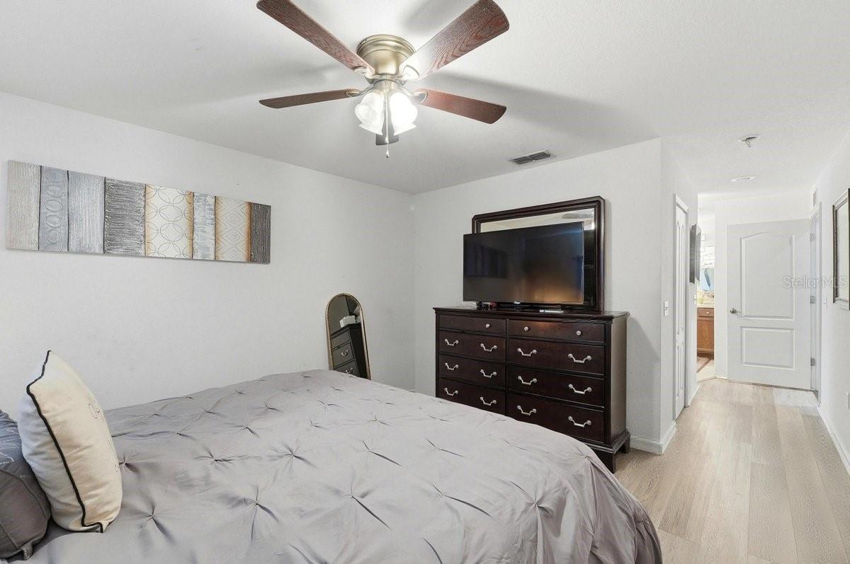 Image 18 of 35 For 858 Terranova Road