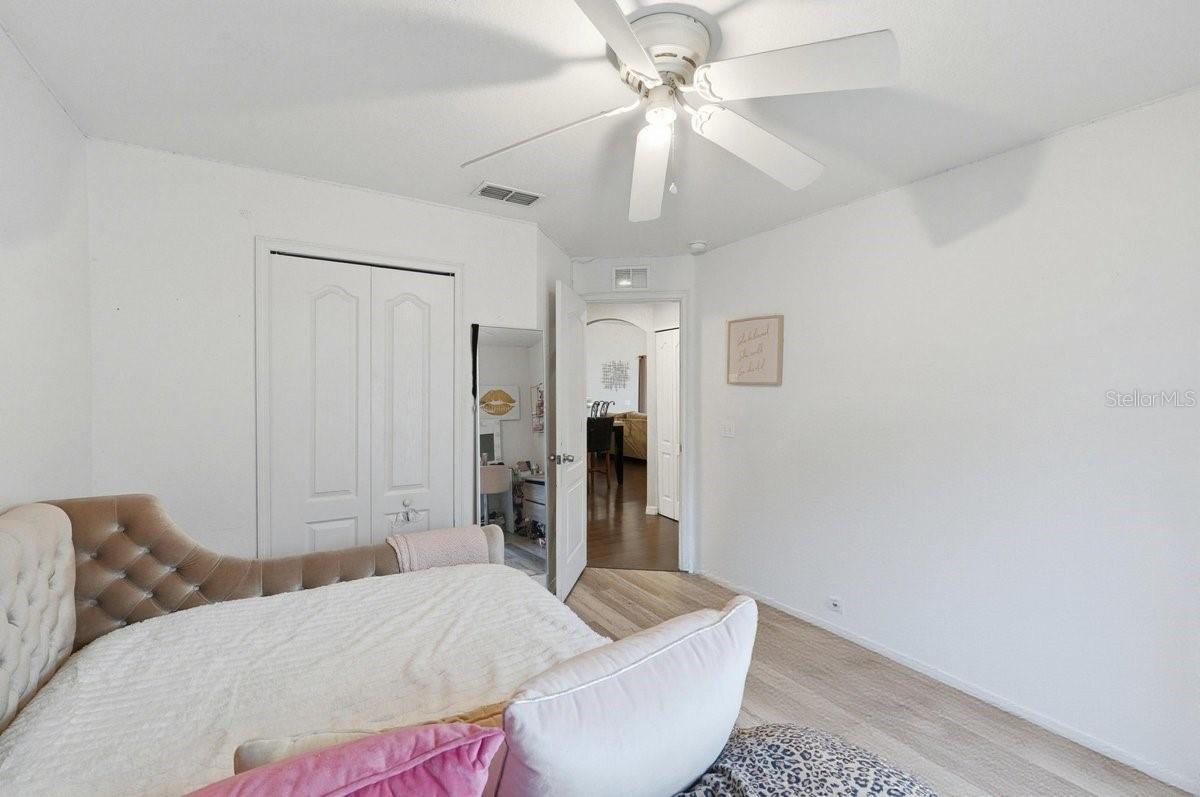 Image 23 of 35 For 858 Terranova Road