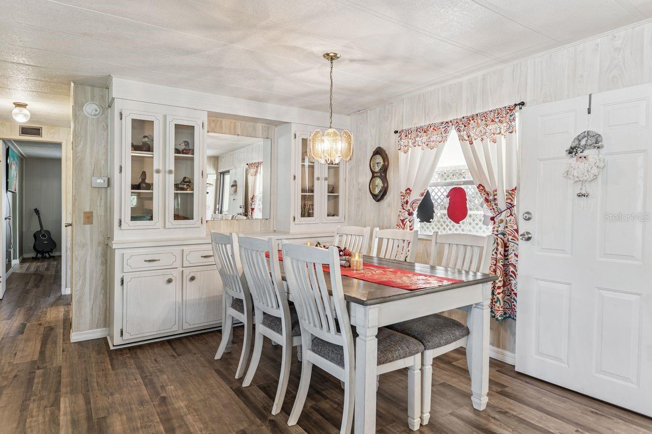 Image 11 of 43 For 2055 Floral Avenue 326