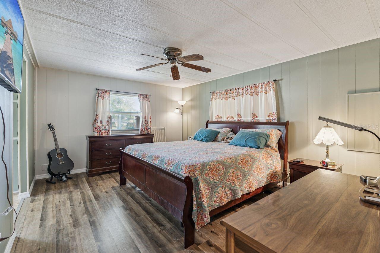 Image 21 of 43 For 2055 Floral Avenue 326