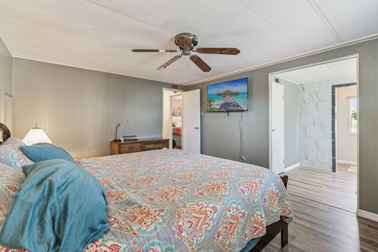 Image 23 of 43 For 2055 Floral Avenue 326