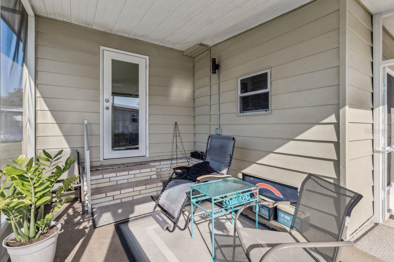 Image 28 of 43 For 2055 Floral Avenue 326