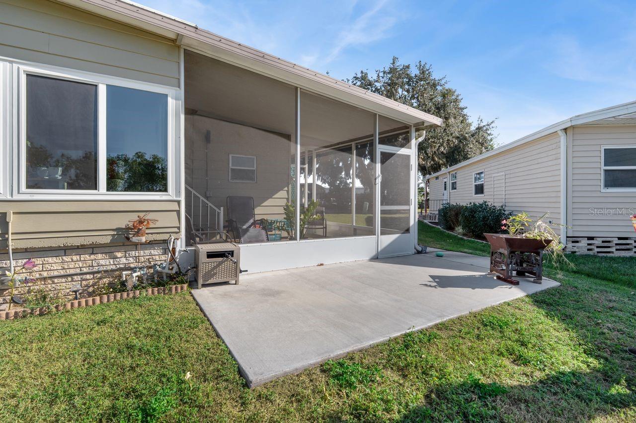 Image 30 of 43 For 2055 Floral Avenue 326