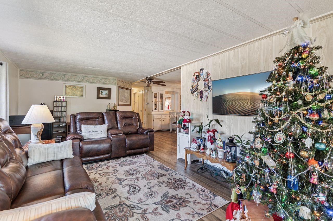 Image 5 of 43 For 2055 Floral Avenue 326