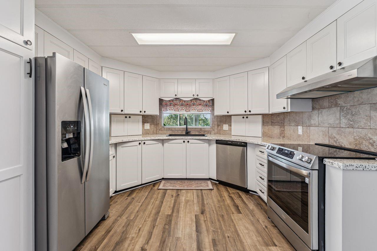 Image 8 of 43 For 2055 Floral Avenue 326