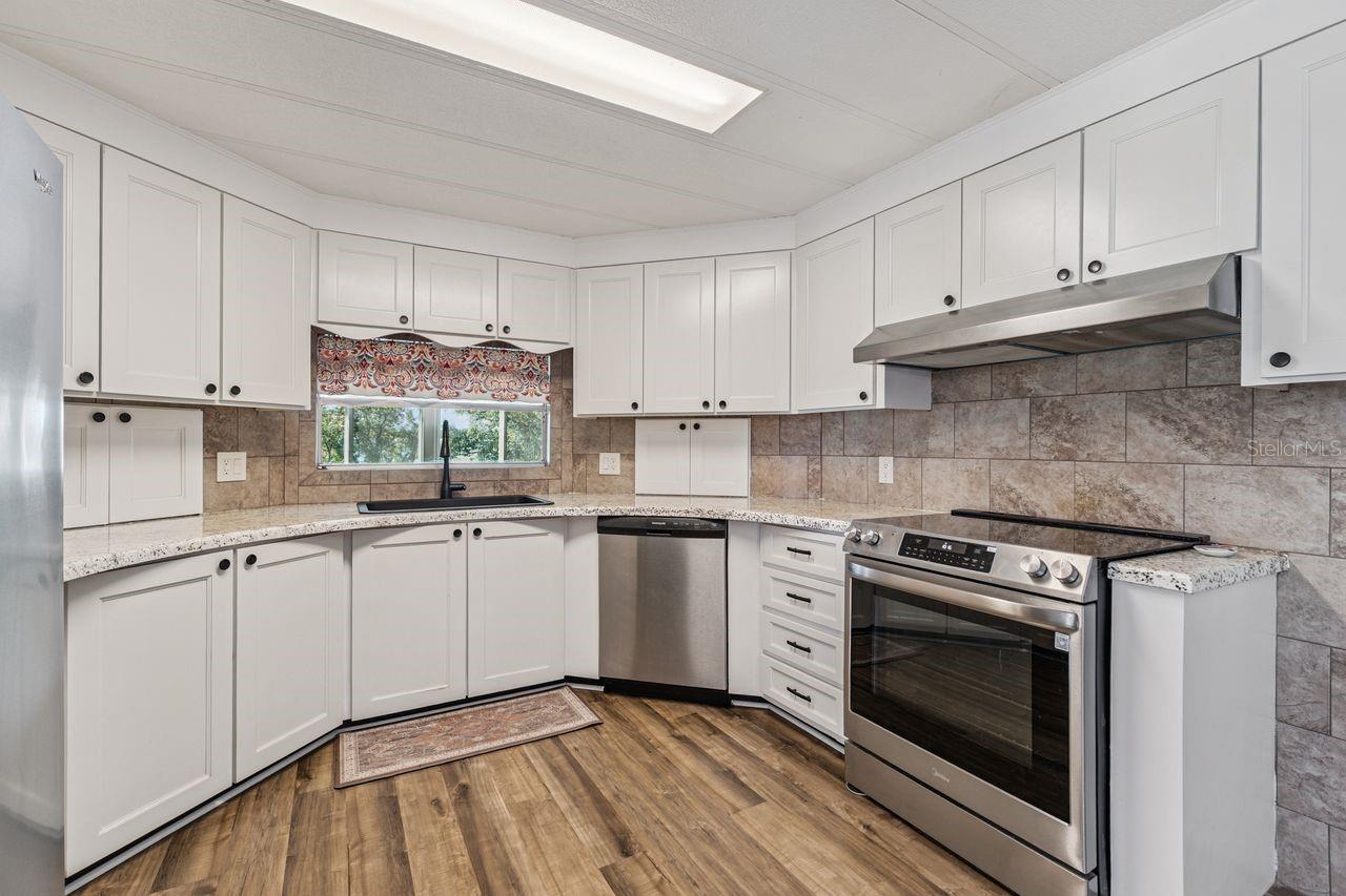 Image 9 of 43 For 2055 Floral Avenue 326