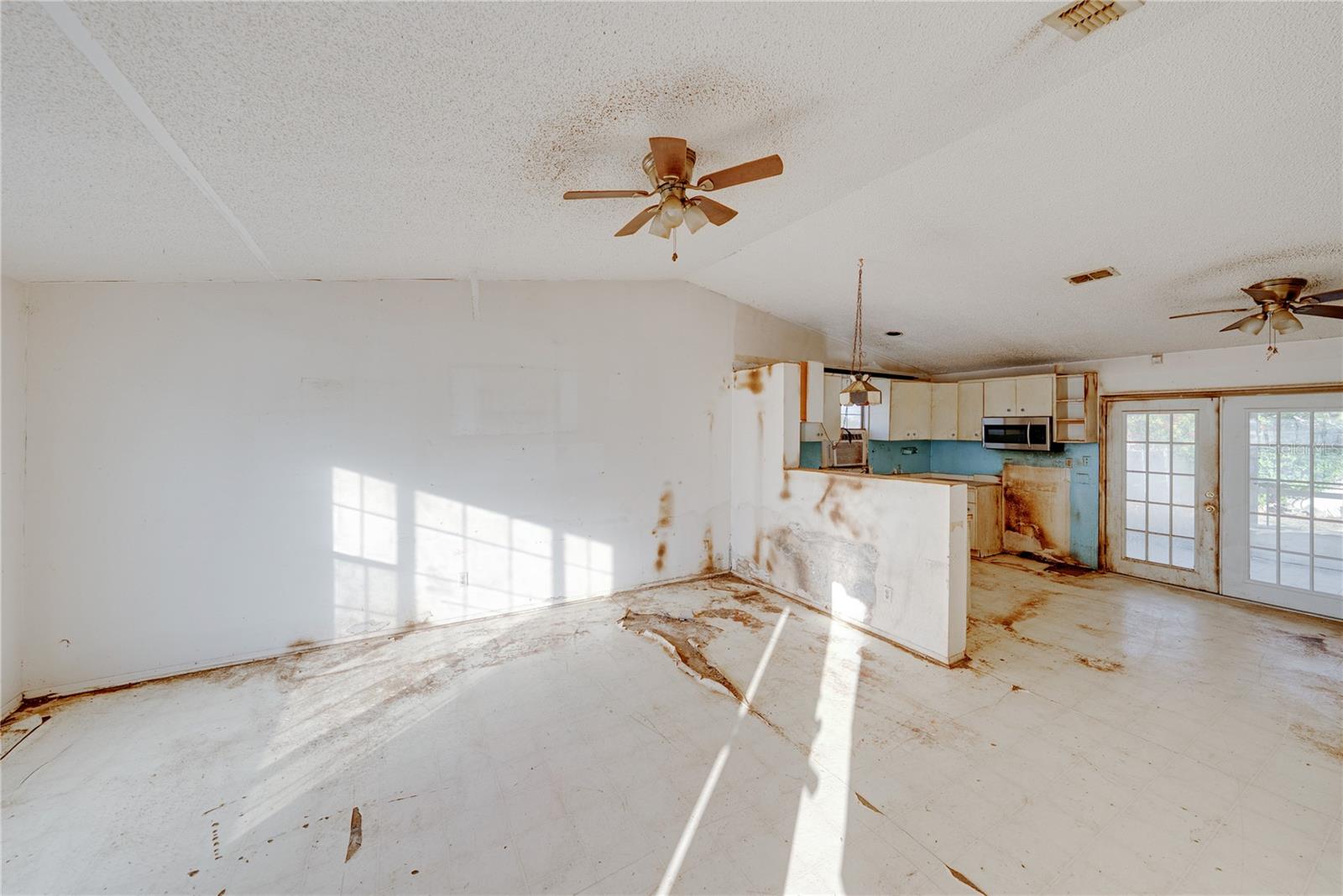 Image 13 of 64 For 276 18th Street Ne