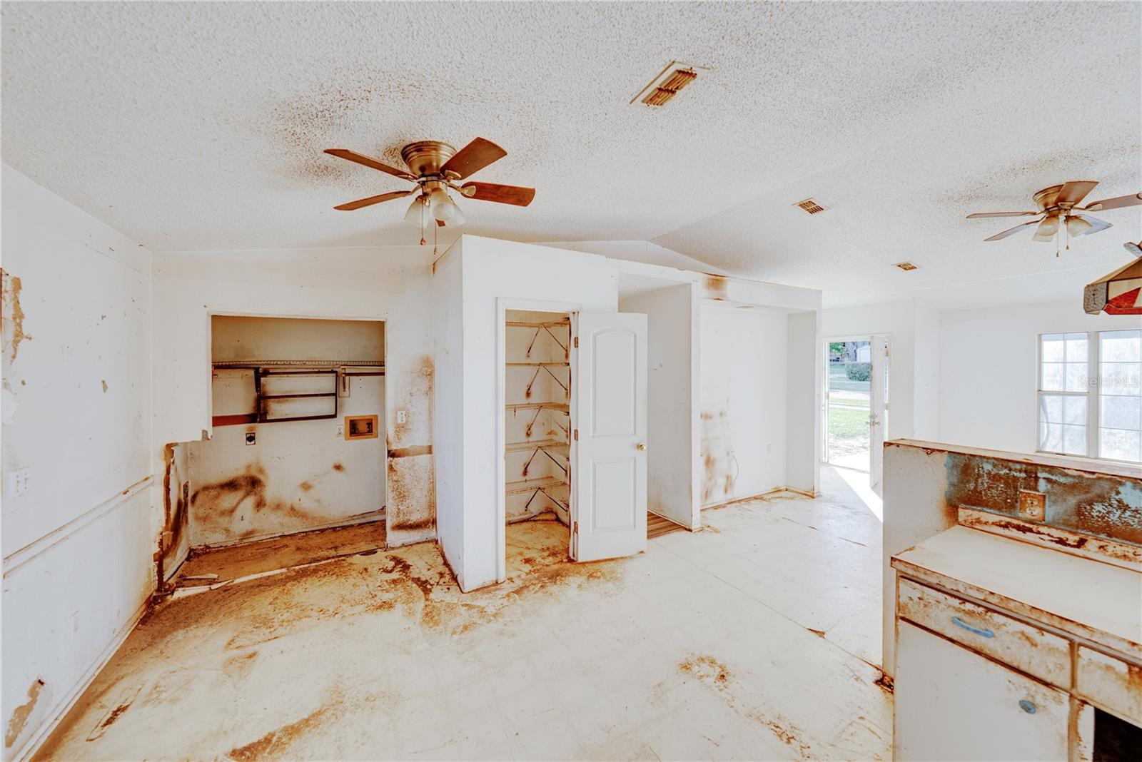 Image 18 of 64 For 276 18th Street Ne