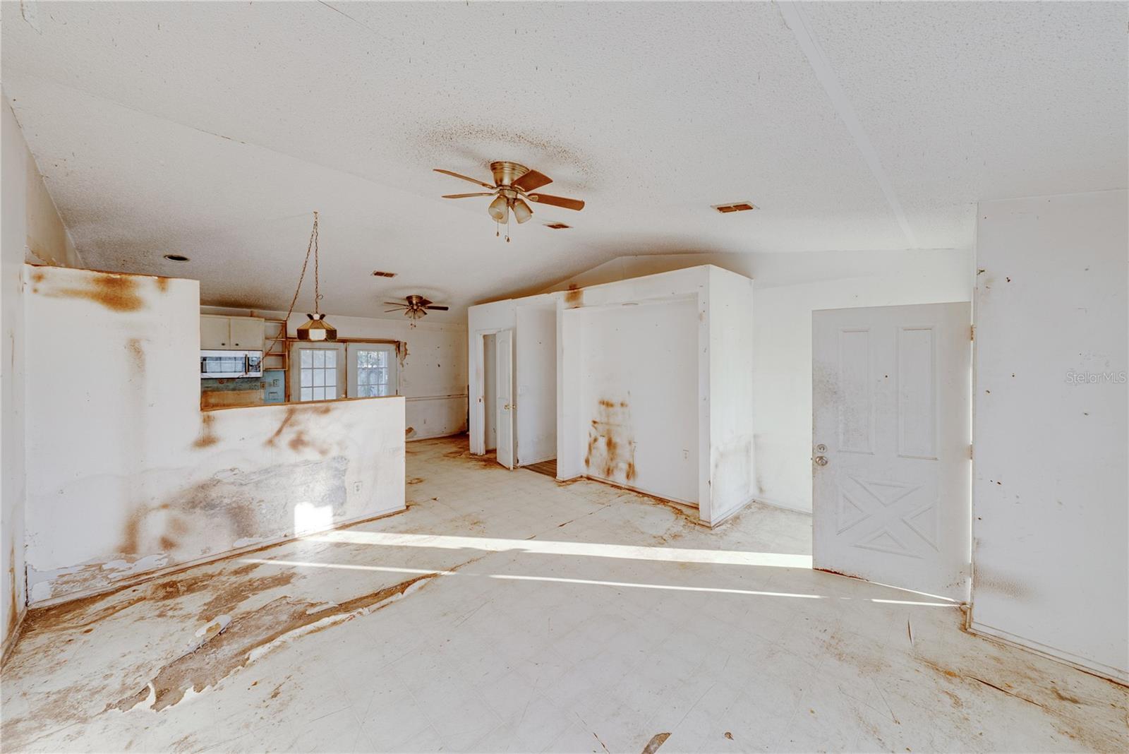 Image 22 of 64 For 276 18th Street Ne