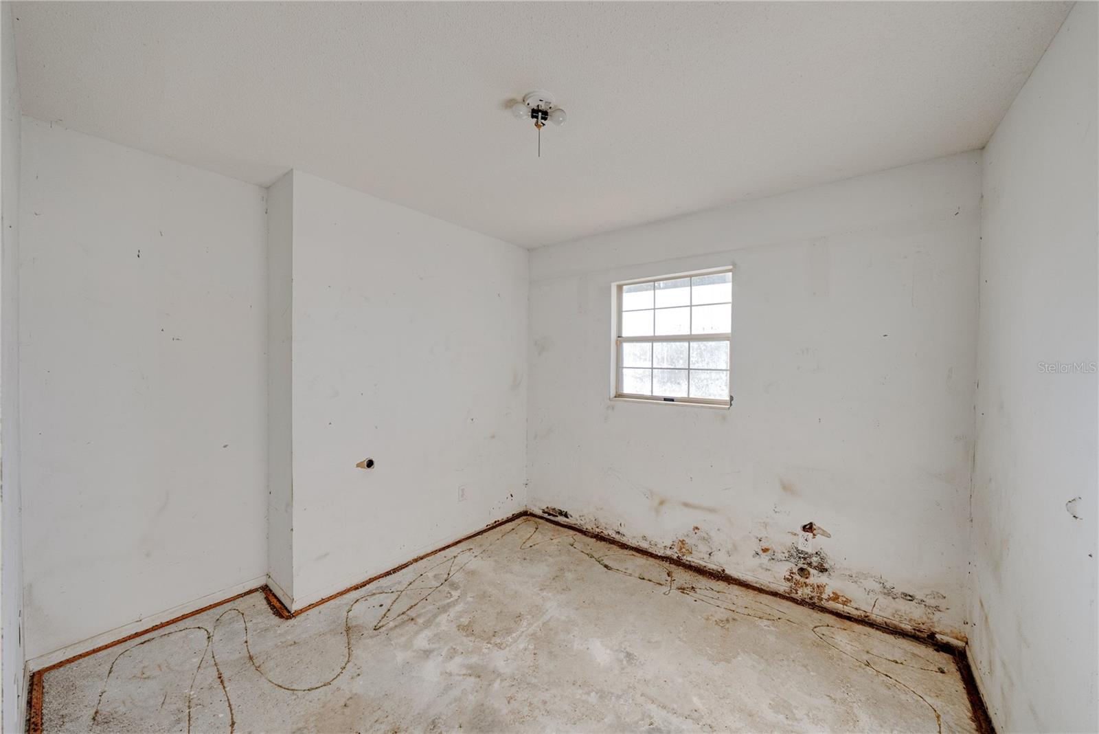 Image 27 of 64 For 276 18th Street Ne