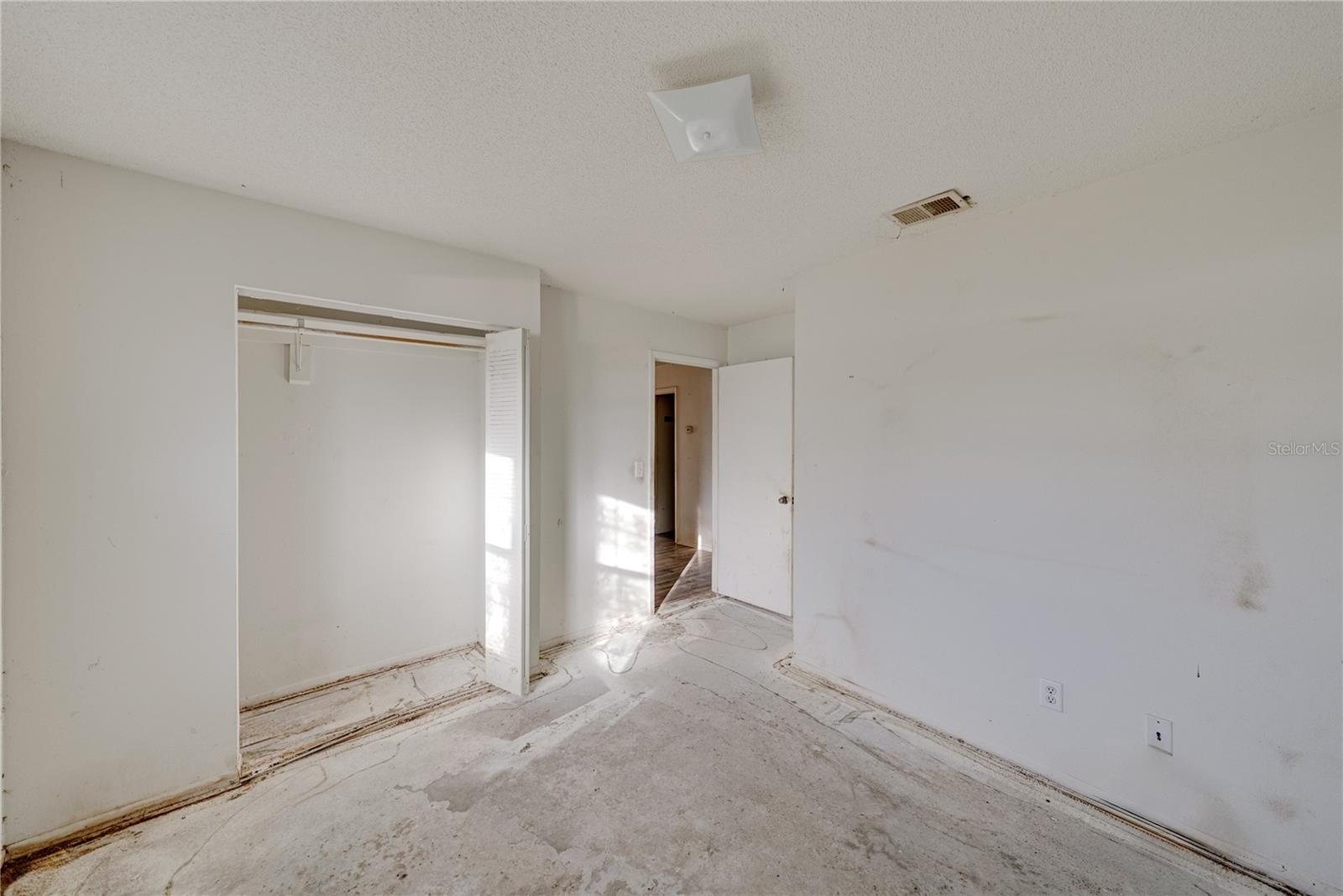 Image 31 of 64 For 276 18th Street Ne